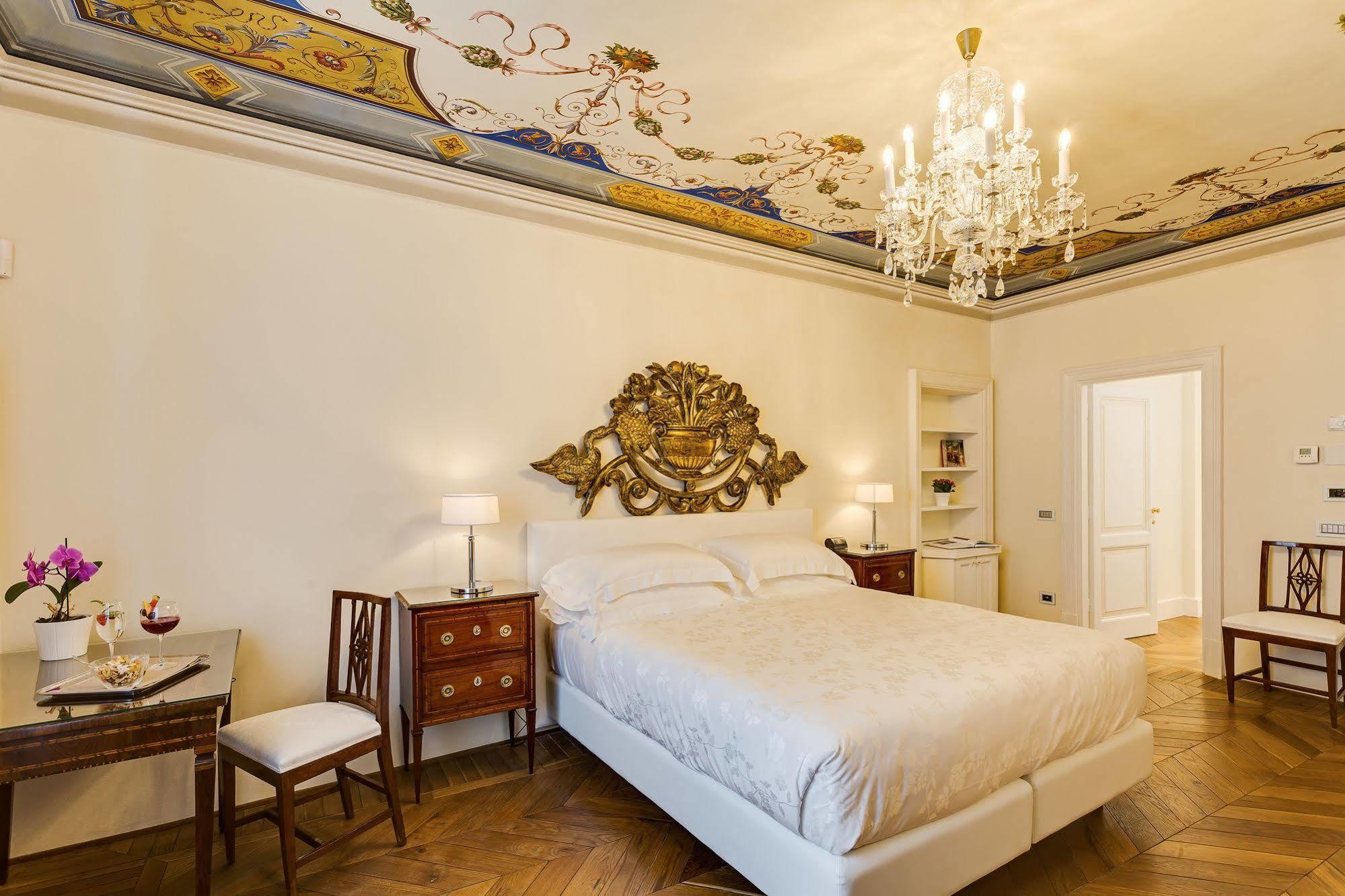 Bed and Breakfast Relais Degli Angeli Residenza D'Epoca Siena Exterior foto